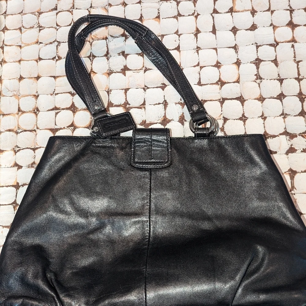 Y2K Coach Soho  Black  Leather Bag with its tag